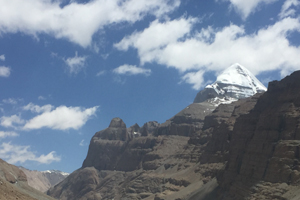 “Mystical Journey: Exploring the Mount Kailash & Manasarovar Yatra Kora”